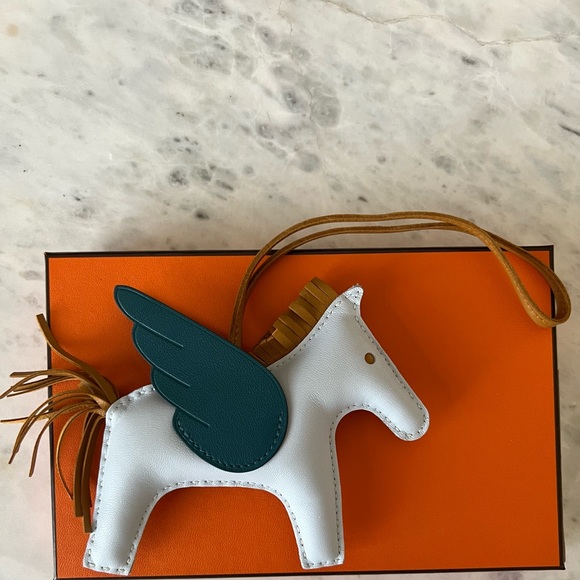❌SOLD❌ Hermes Rodeo MM Pegase - Picture 4 of 5